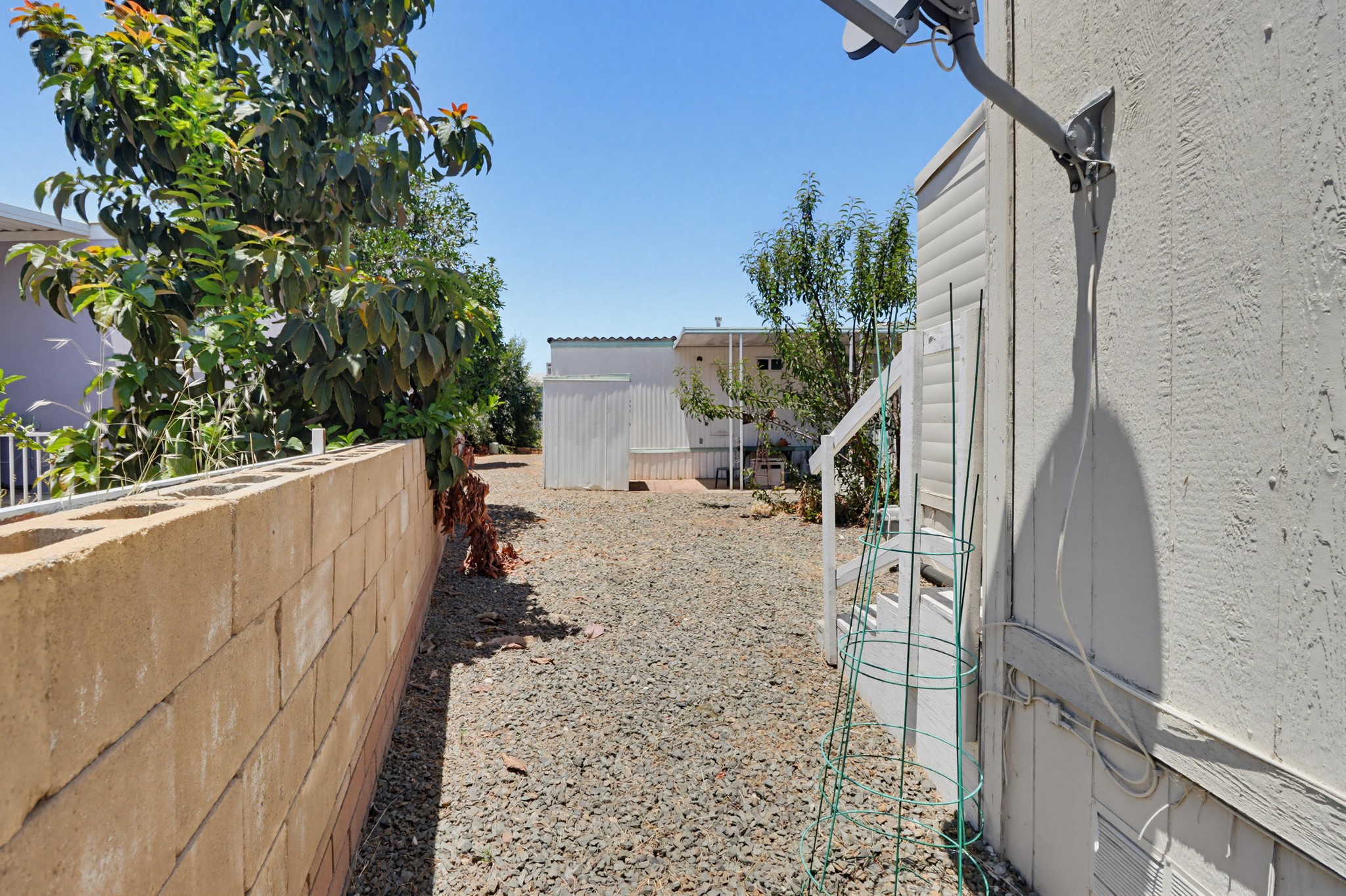 Virtual tour photo 32 of 35 for 1285 E Washington Ave Spc 102