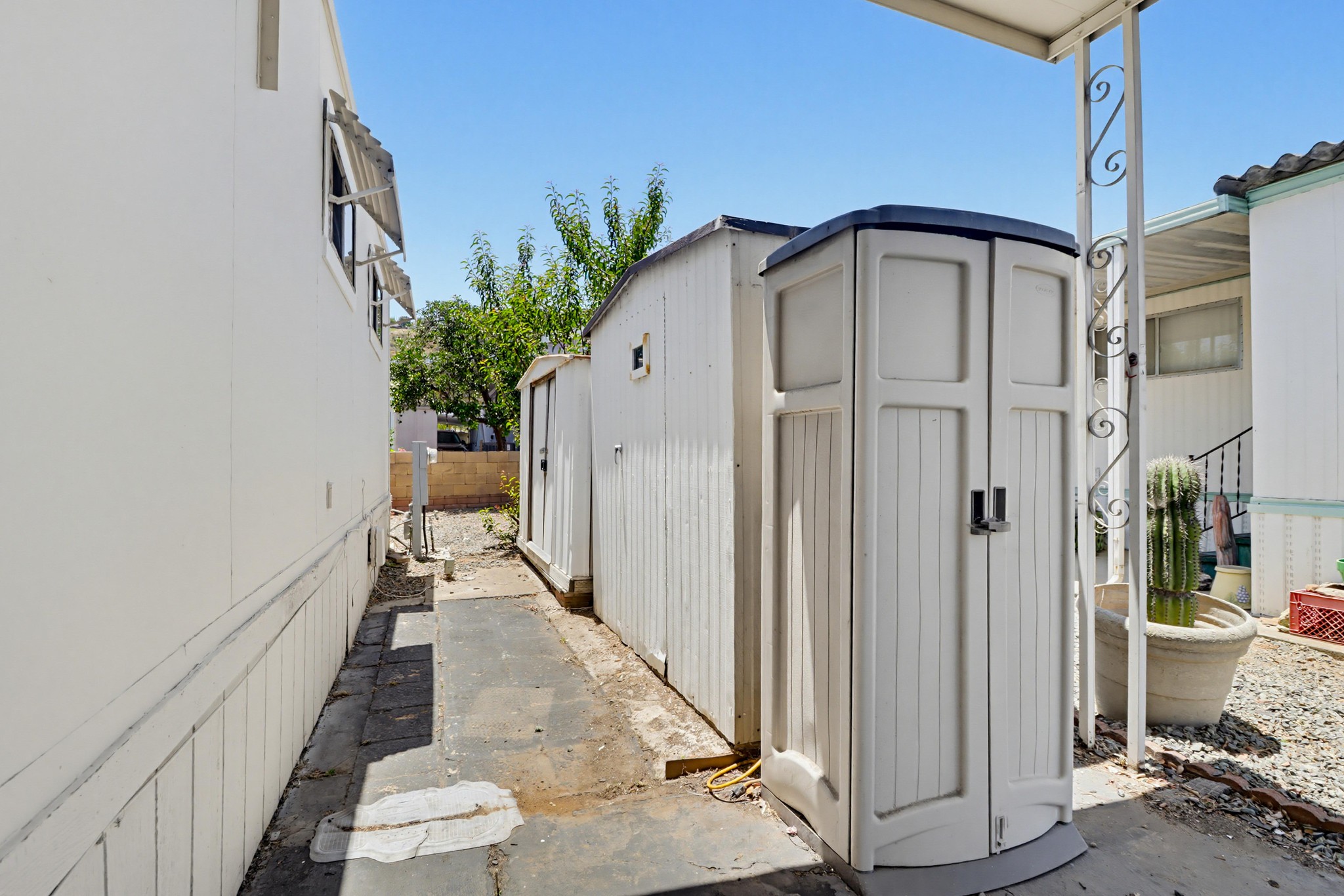 Virtual tour photo 35 of 35 for 1285 E Washington Ave Spc 102