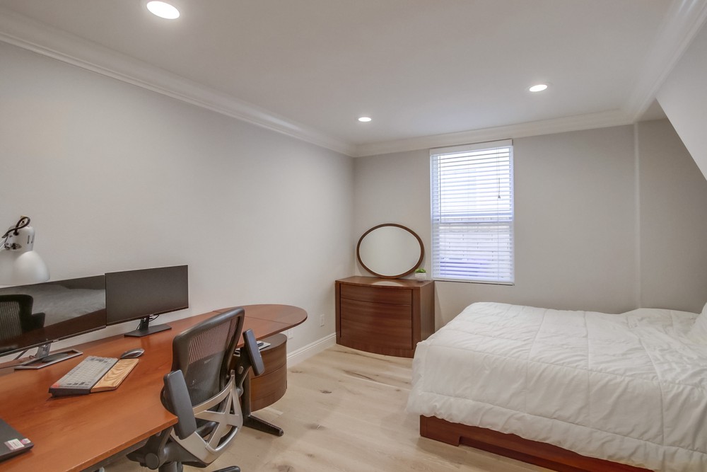 Virtual tour photo 20 of 50 for 12854 Briarcrest Pl
