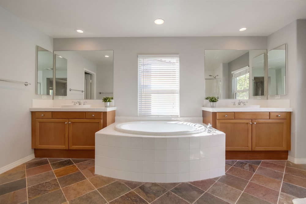 Virtual tour photo 32 of 50 for 12854 Briarcrest Pl