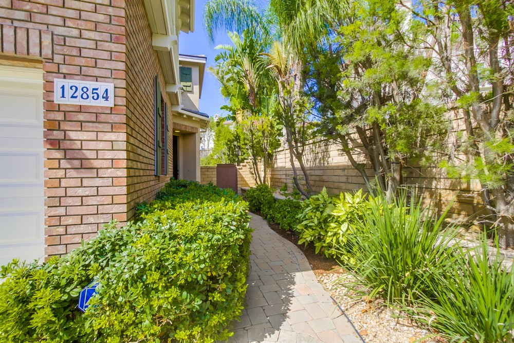 Virtual tour photo 5 of 83 for 12854 Briarcrest Pl