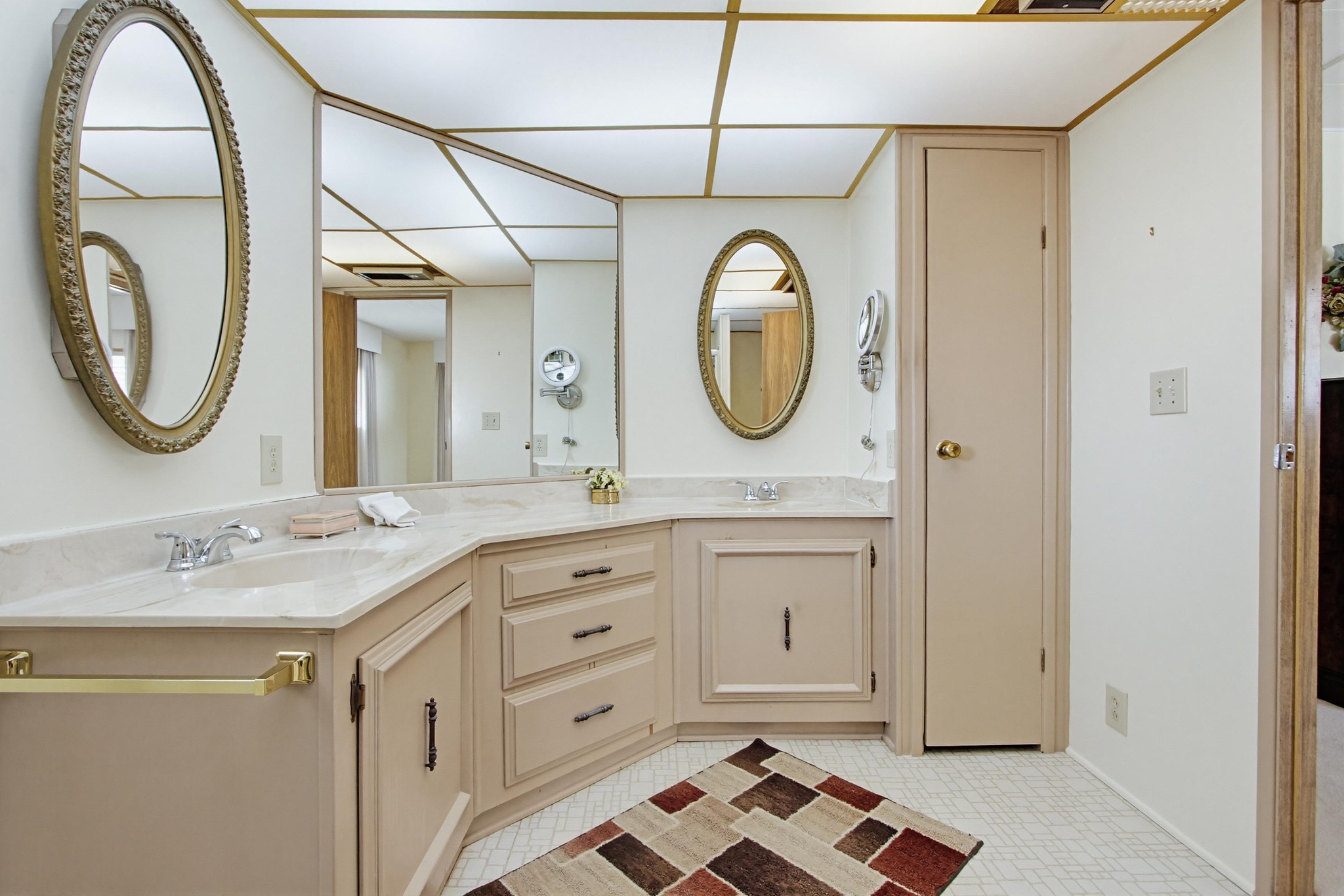 Virtual tour photo 39 of 47 for 1286 Discovery St