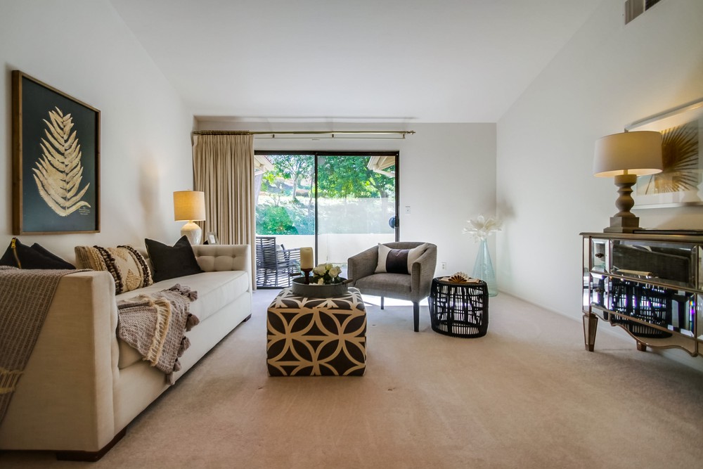 Virtual tour photo 12 of 44 for 12867 Camino De La Breccia