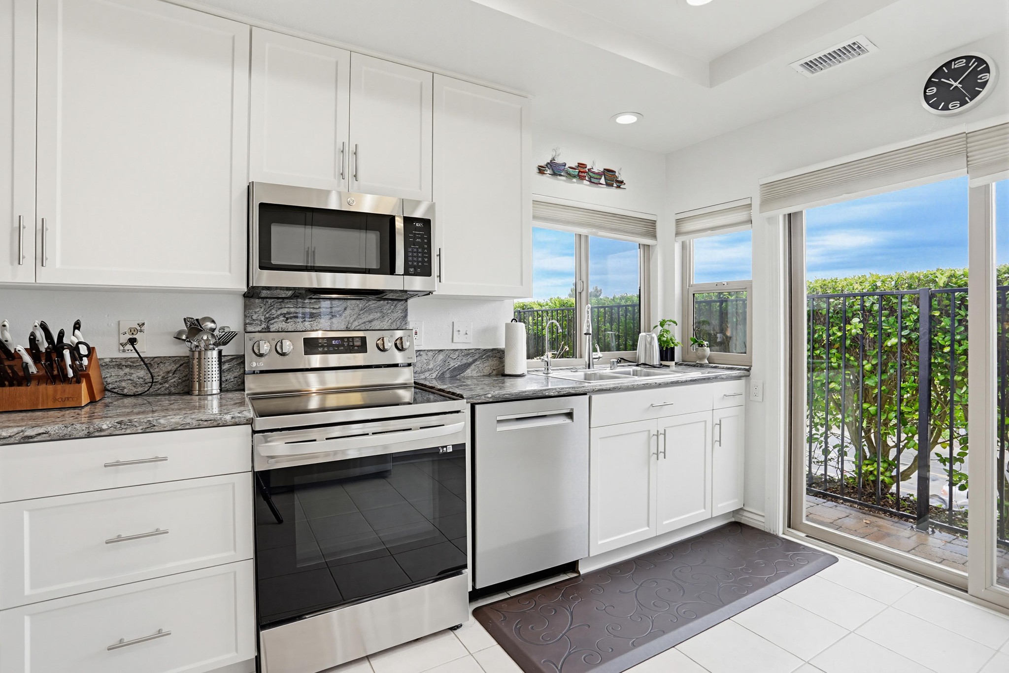 Virtual tour photo 16 of 35 for 12876 Circulo Dardo