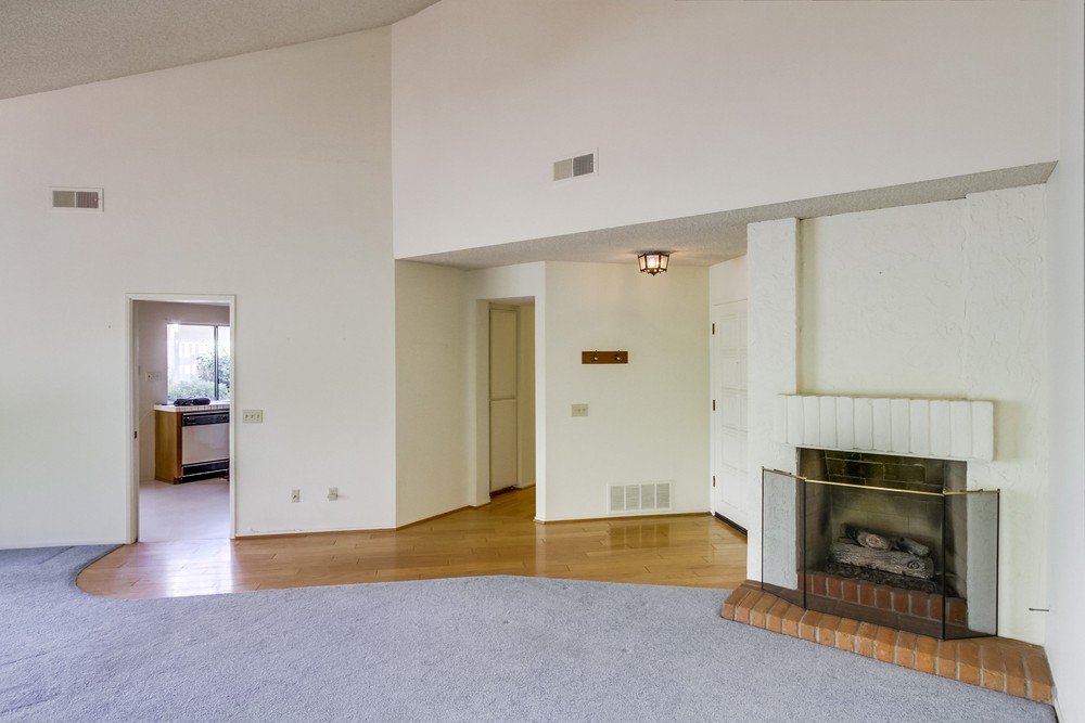 Virtual tour photo 9 of 38 for 12886 Camino Ramillette