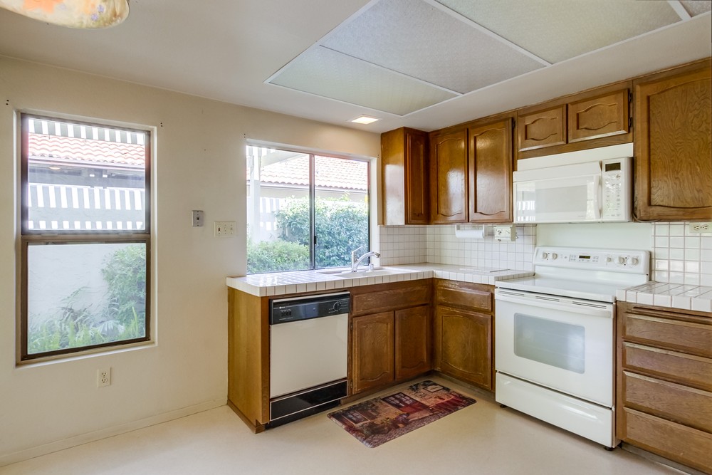 Virtual tour photo 14 of 38 for 12886 Camino Ramillette