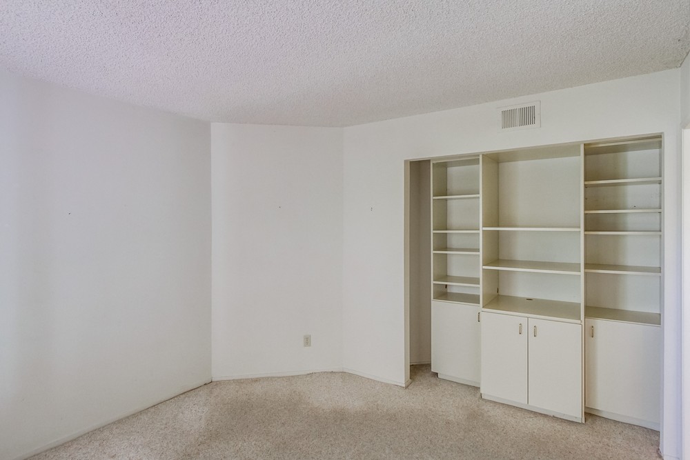 Virtual tour photo 24 of 38 for 12886 Camino Ramillette