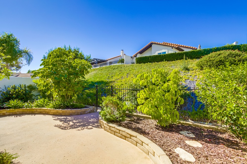 Virtual tour photo 32 of 38 for 12886 Camino Ramillette