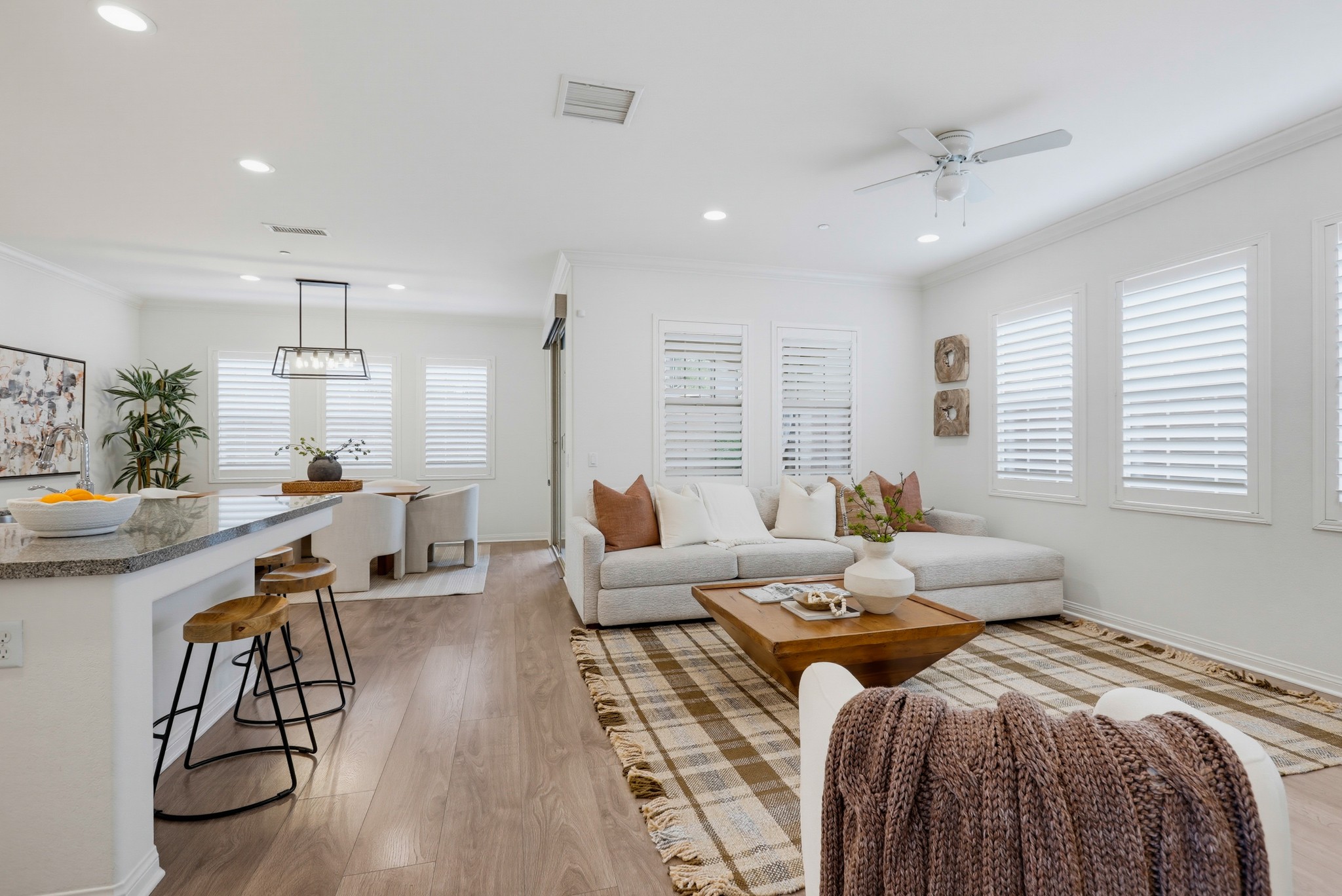 Virtual tour photo 8 of 73 for 129 Yellow Pine