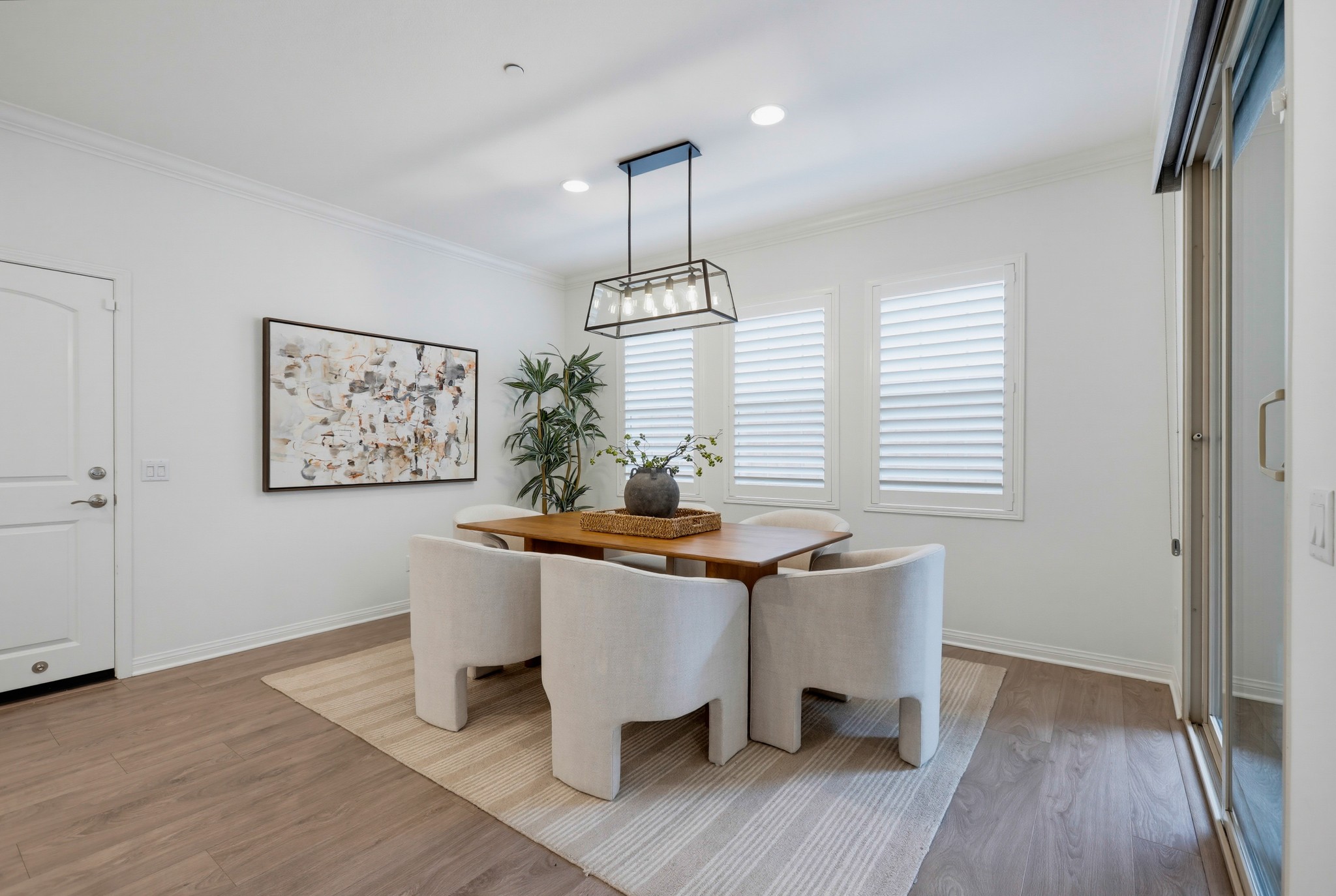 Virtual tour photo 14 of 73 for 129 Yellow Pine