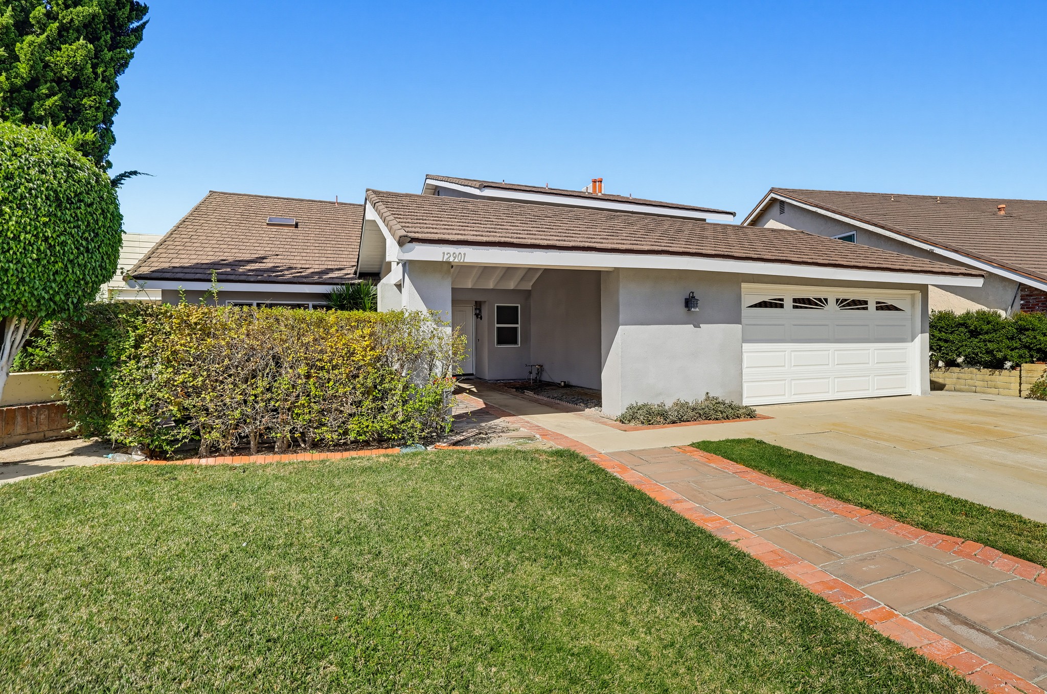 Virtual tour photo 4 of 105 for 12901 Wolverton Ln
