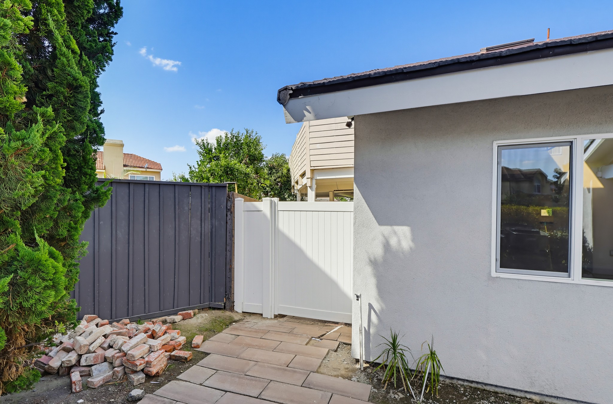 Virtual tour photo 6 of 105 for 12901 Wolverton Ln