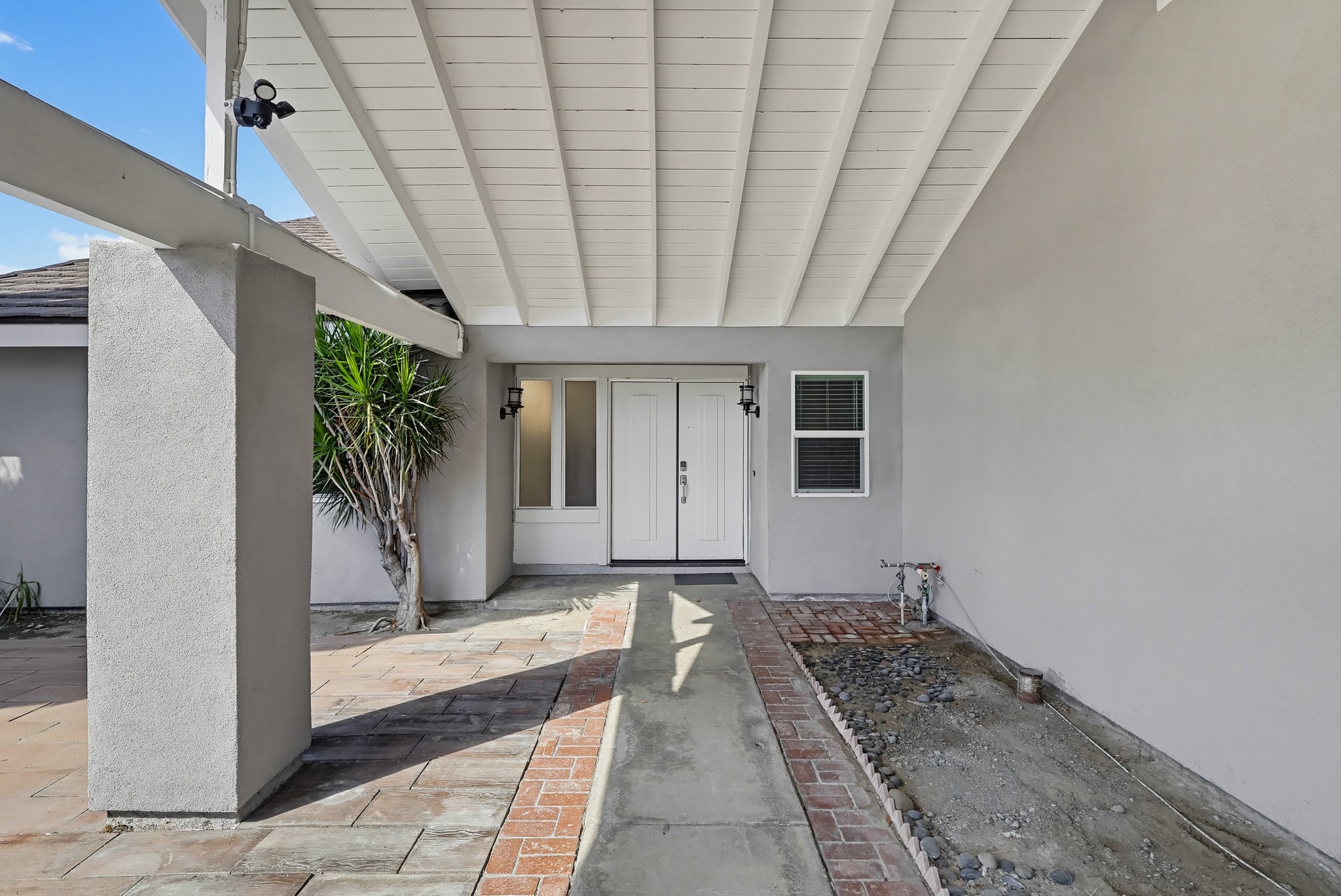 Virtual tour photo 8 of 105 for 12901 Wolverton Ln