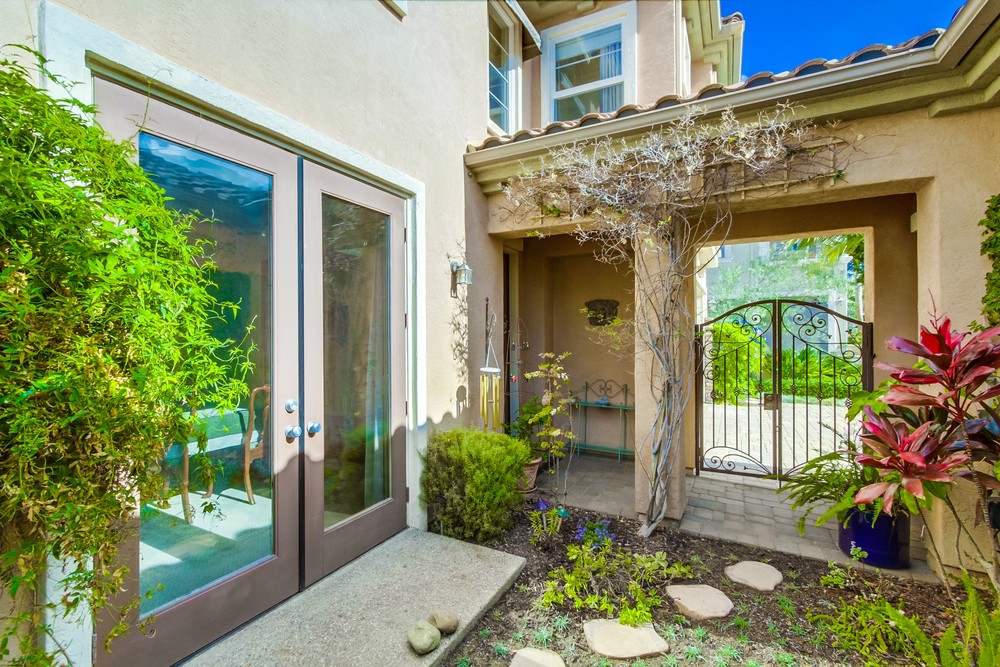Virtual tour photo 7 of 57 for 12910 SeaBreeze Farms Dr