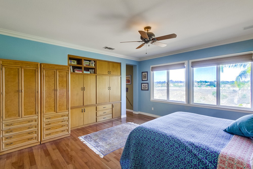 Virtual tour photo 27 of 57 for 12910 SeaBreeze Farms Dr