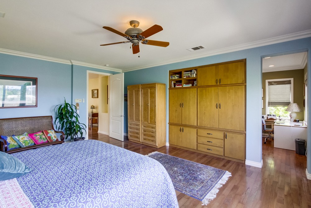 Virtual tour photo 29 of 57 for 12910 SeaBreeze Farms Dr