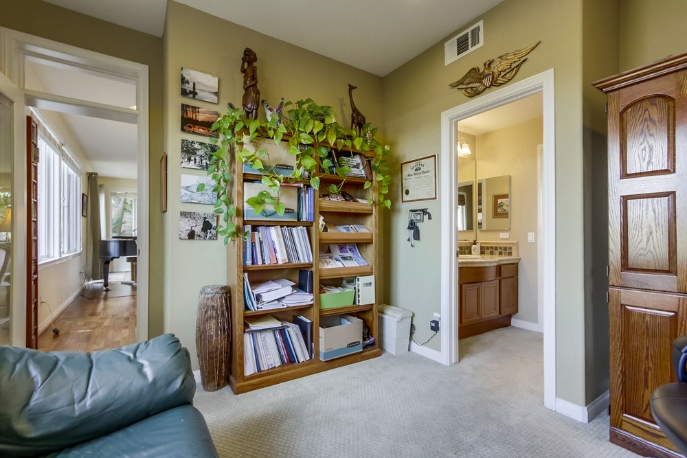 Virtual tour photo 45 of 57 for 12910 SeaBreeze Farms Dr