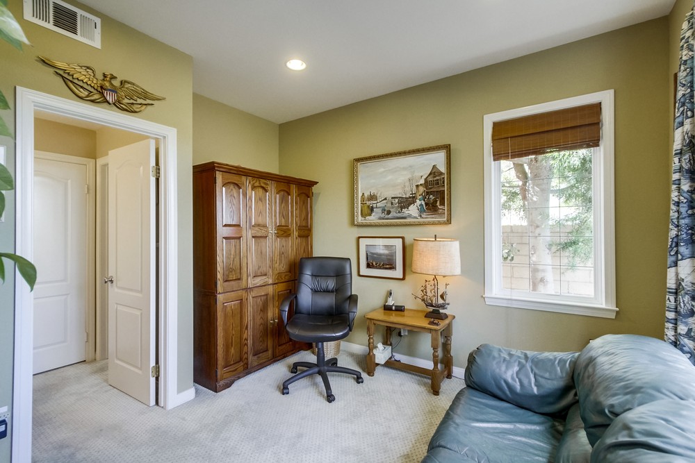 Virtual tour photo 46 of 57 for 12910 SeaBreeze Farms Dr