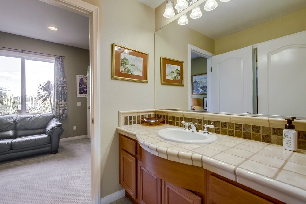 Virtual tour photo 47 of 57 for 12910 SeaBreeze Farms Dr