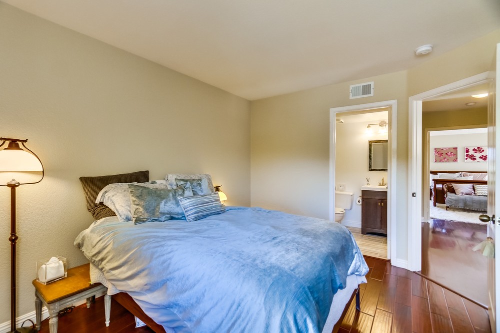 Virtual tour photo 44 of 50 for 12912 Carmel Creek Rd #11