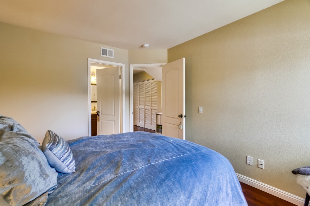 Virtual tour photo 45 of 50 for 12912 Carmel Creek Rd #11