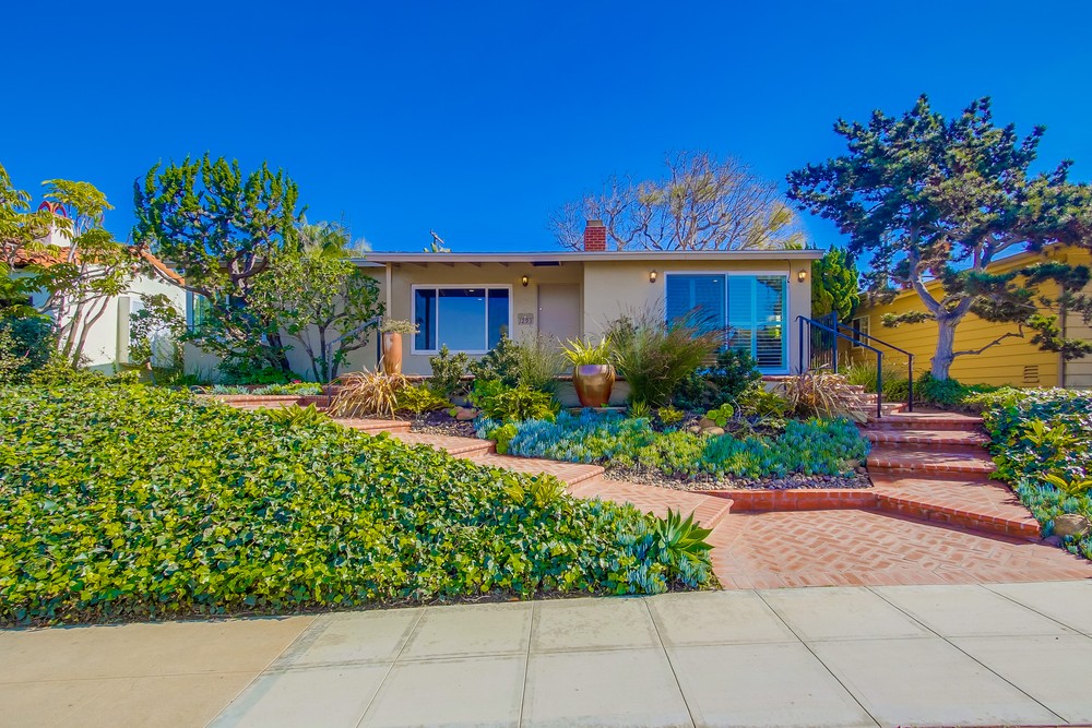 Virtual tour photo 5 of 68 for 1293 Alexandria Dr