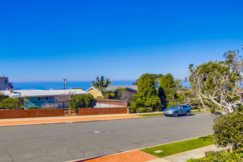 Virtual tour photo 14 of 68 for 1293 Alexandria Dr
