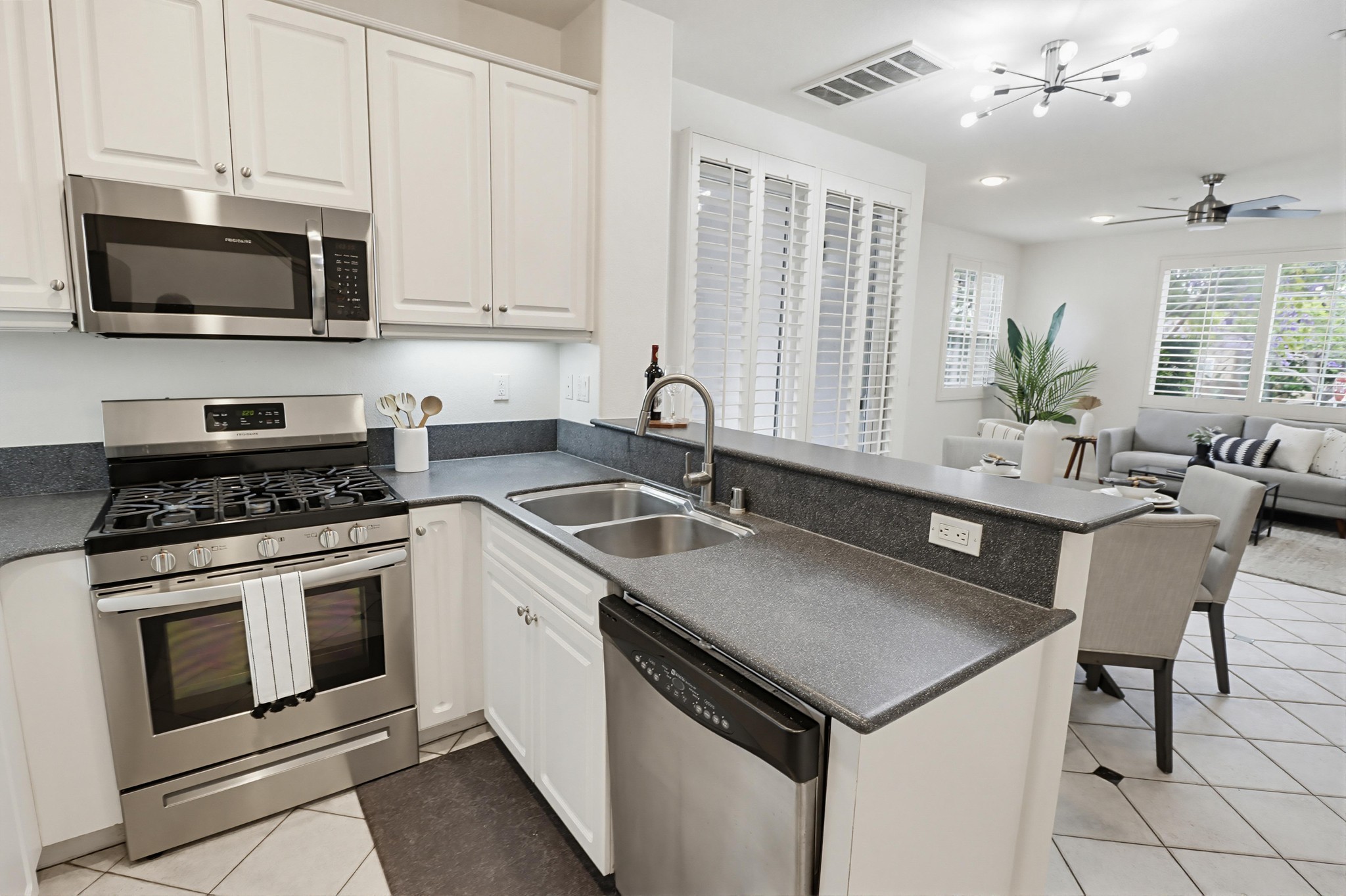 Virtual tour photo 20 of 55 for 1293 Fools Gold Wy UNIT 3