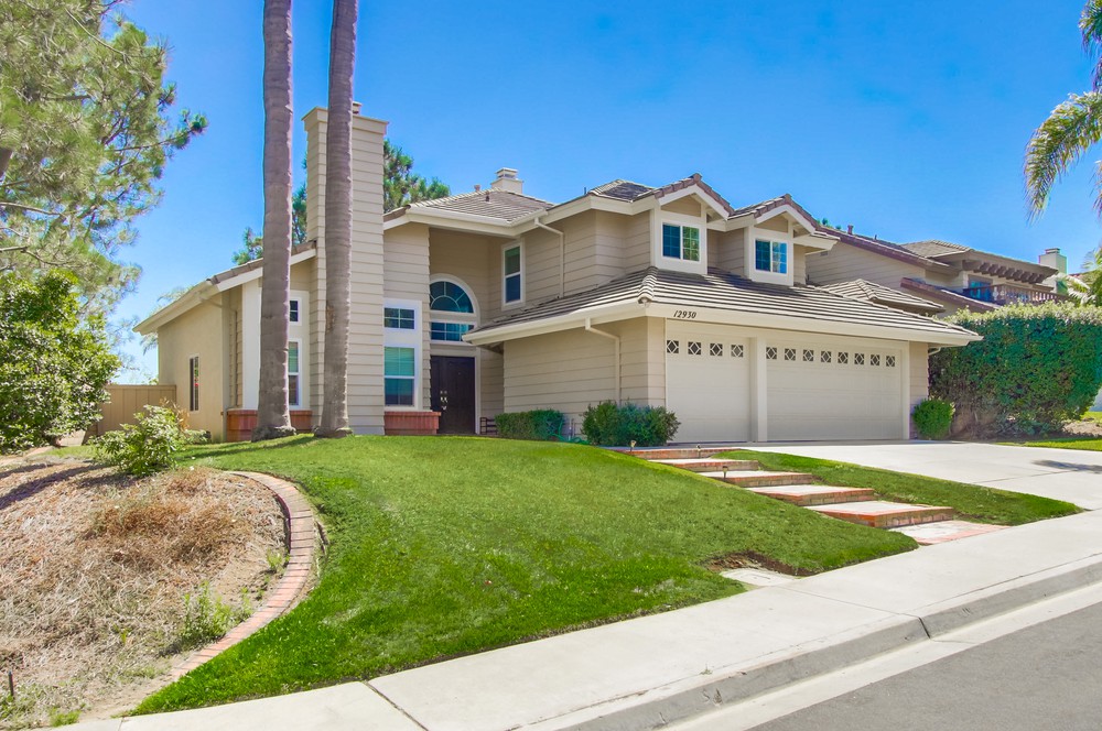 Virtual tour photo 3 of 49 for 12930 Claymont Ct
