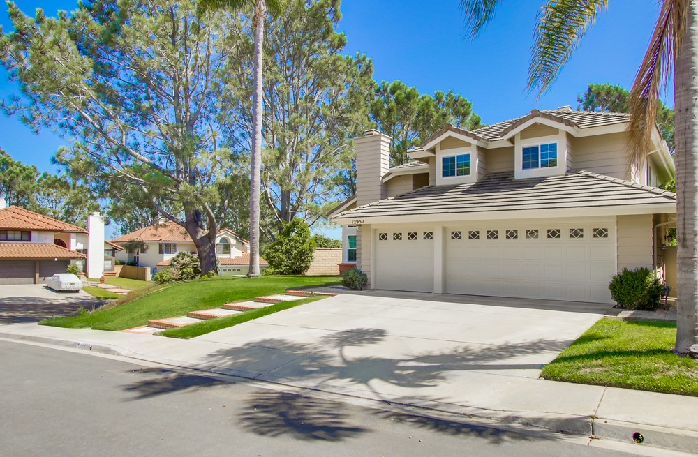 Virtual tour photo 4 of 49 for 12930 Claymont Ct
