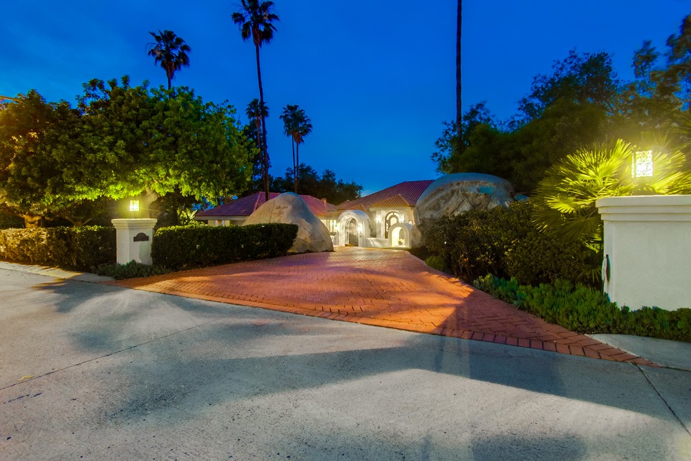 Virtual tour photo 1 of 129 for 12930 Polvera Ave