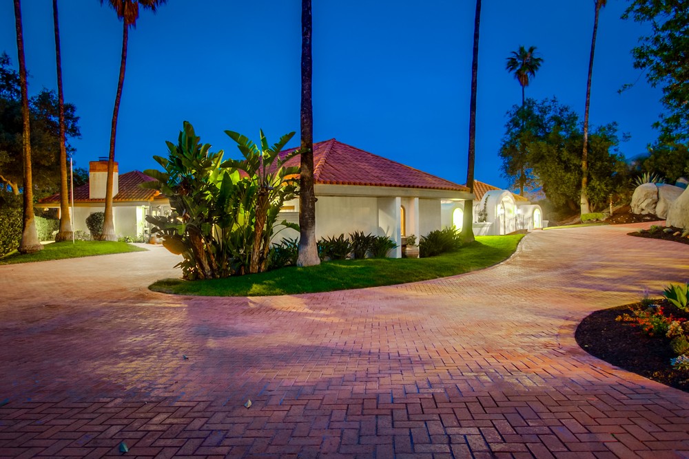 Virtual tour photo 3 of 129 for 12930 Polvera Ave