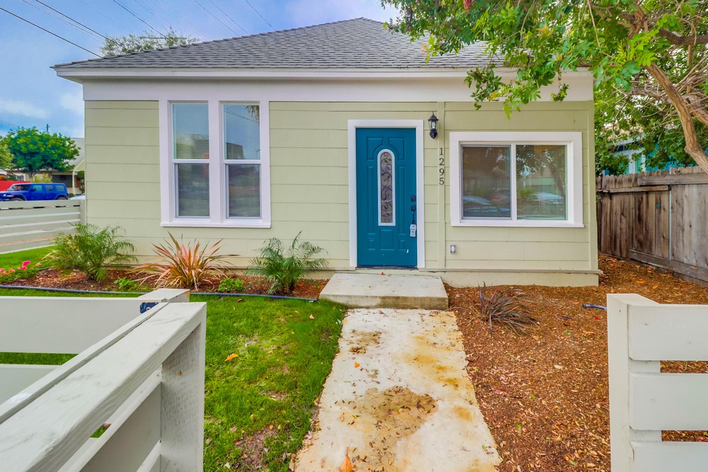 Virtual tour photo 5 of 26 for 1295 Essex St