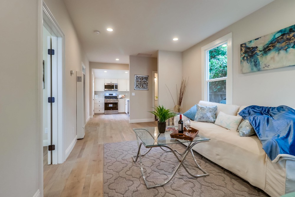 Virtual tour photo 8 of 26 for 1295 Essex St