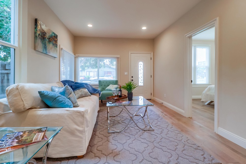 Virtual tour photo 12 of 26 for 1295 Essex St