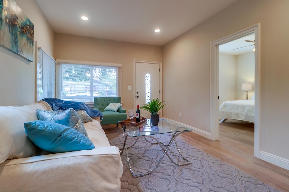 Virtual tour photo 13 of 26 for 1295 Essex St