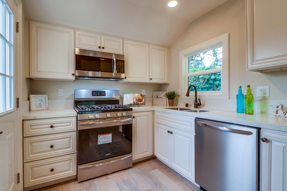 Virtual tour photo 16 of 26 for 1295 Essex St