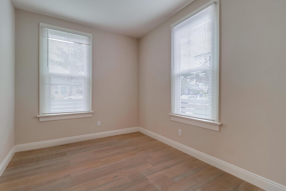 Virtual tour photo 21 of 26 for 1295 Essex St