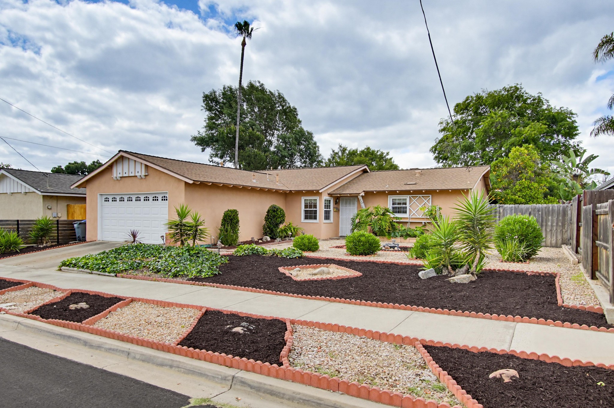 Virtual tour photo 4 of 52 for 12957 Ilene St