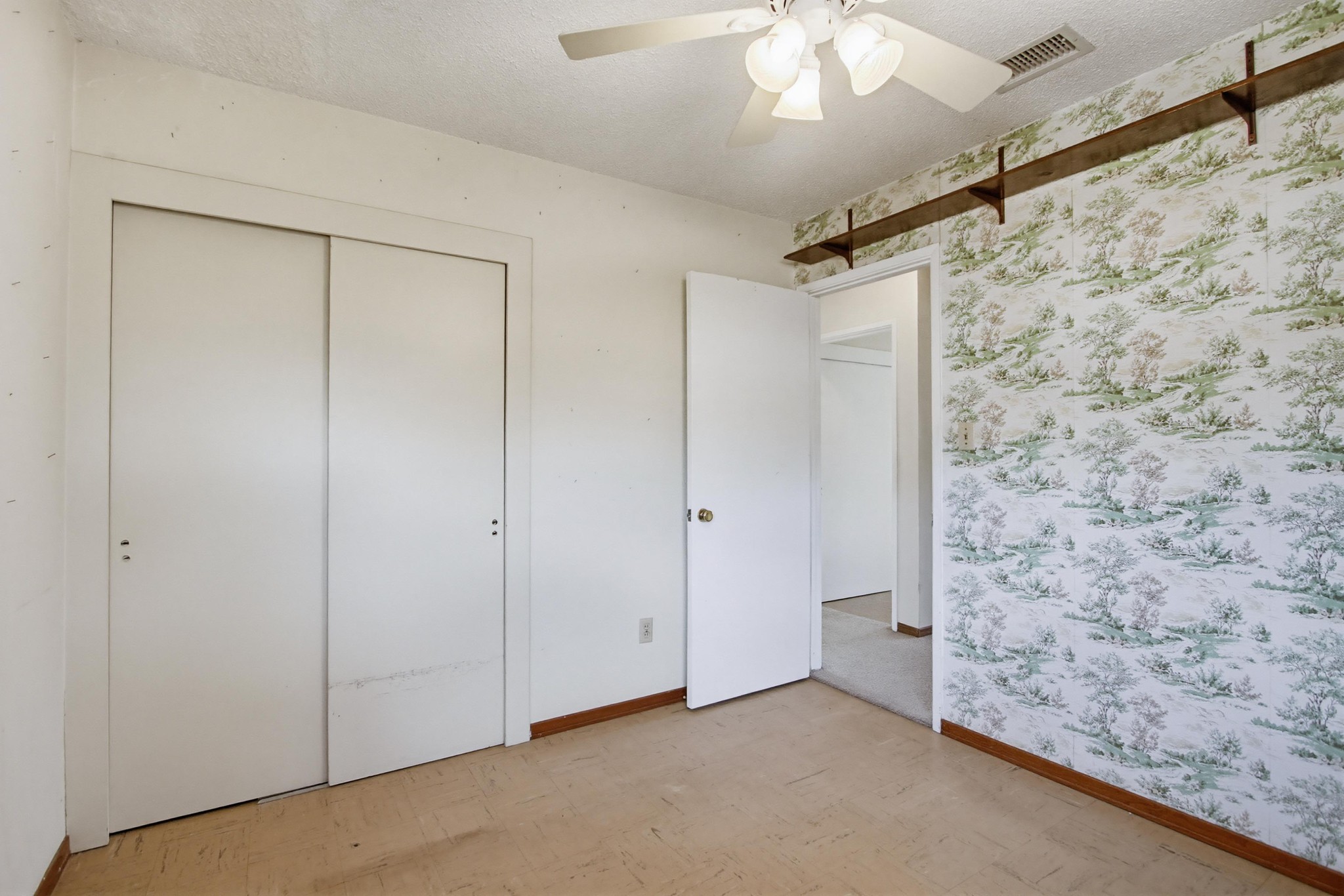Virtual tour photo 22 of 52 for 12957 Ilene St