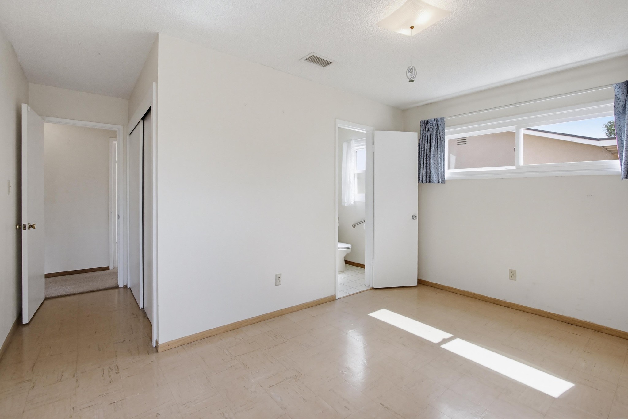 Virtual tour photo 26 of 52 for 12957 Ilene St