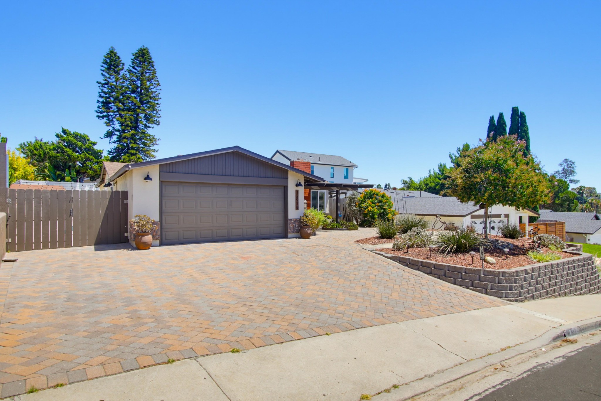 Virtual tour photo 1 of 49 for 12979 Calle De Las Rosas