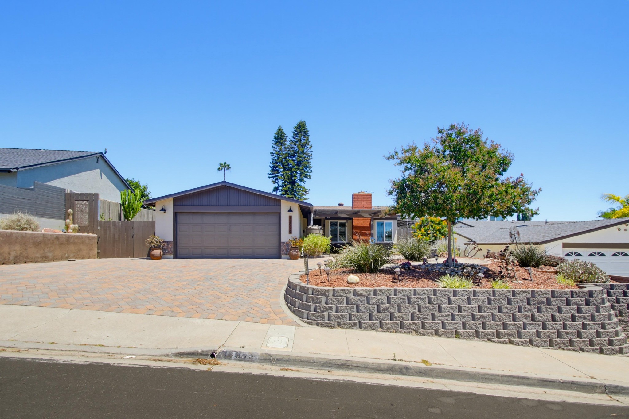 Virtual tour photo 3 of 49 for 12979 Calle De Las Rosas