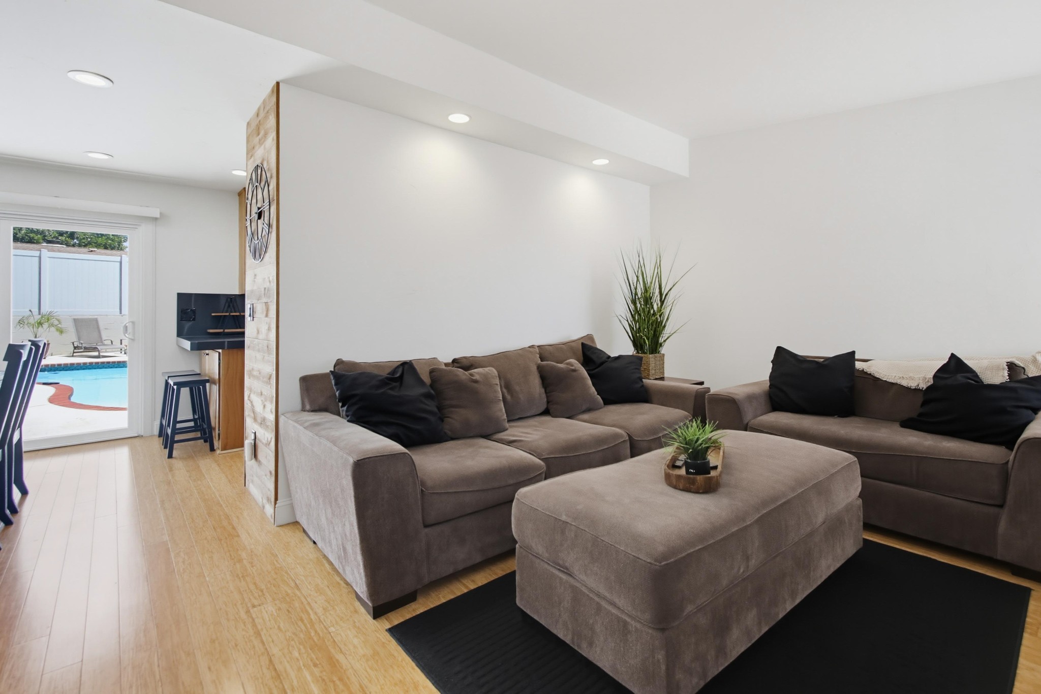 Virtual tour photo 12 of 49 for 12979 Calle De Las Rosas
