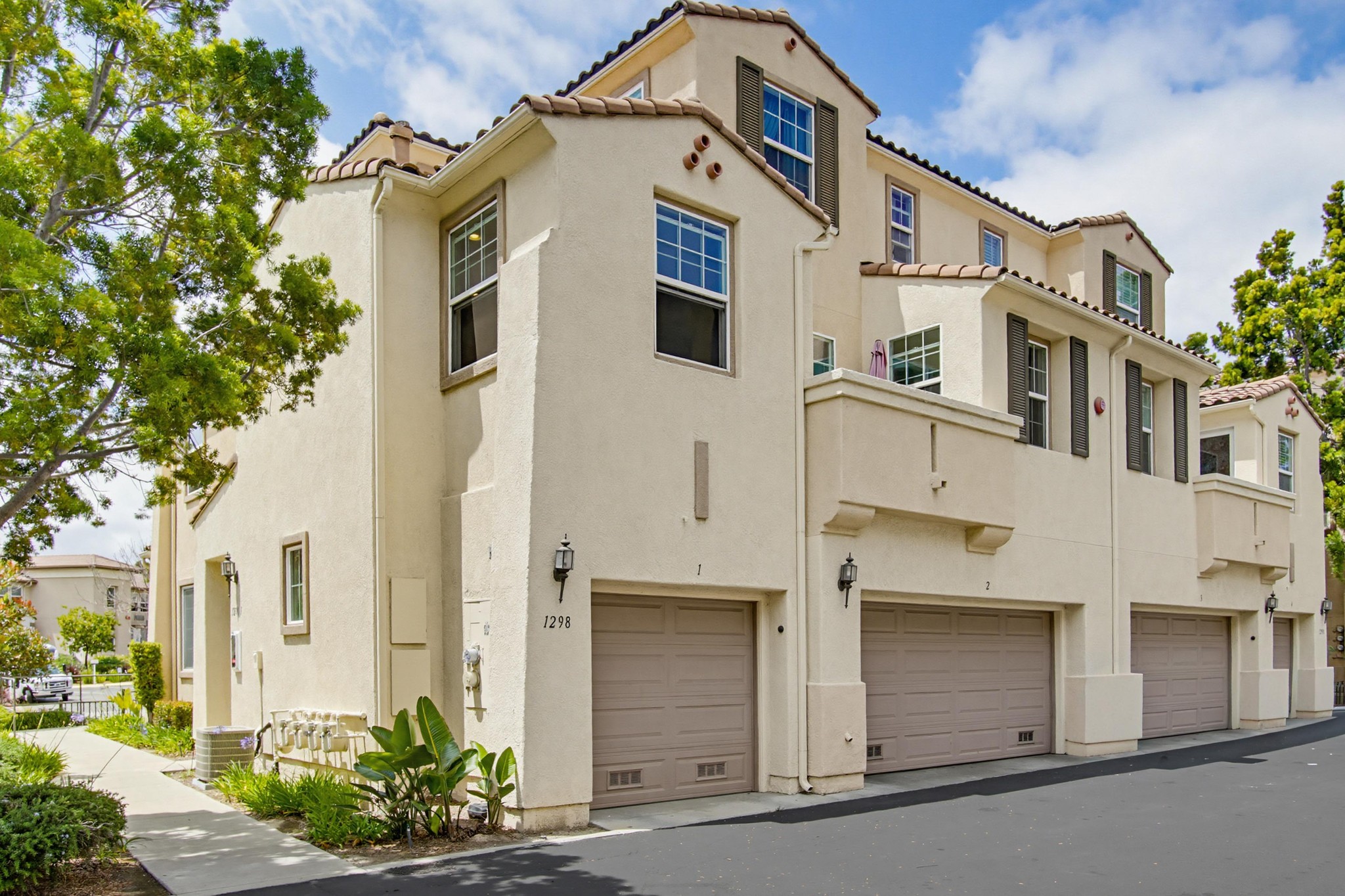 Virtual tour photo 1 of 78 for 1298 Fools Gold Wy UNIT 1
