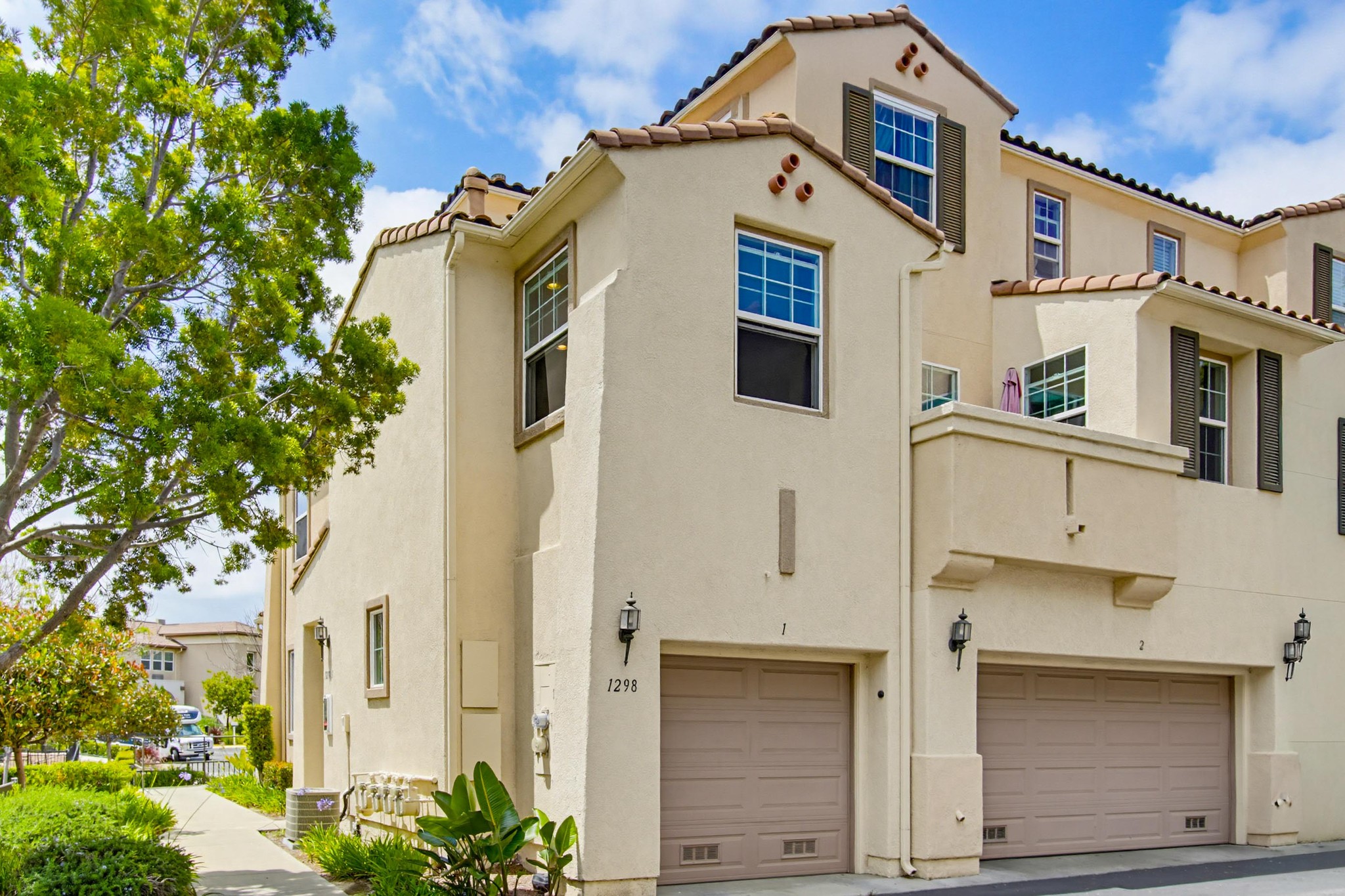 Virtual tour photo 3 of 78 for 1298 Fools Gold Wy UNIT 1