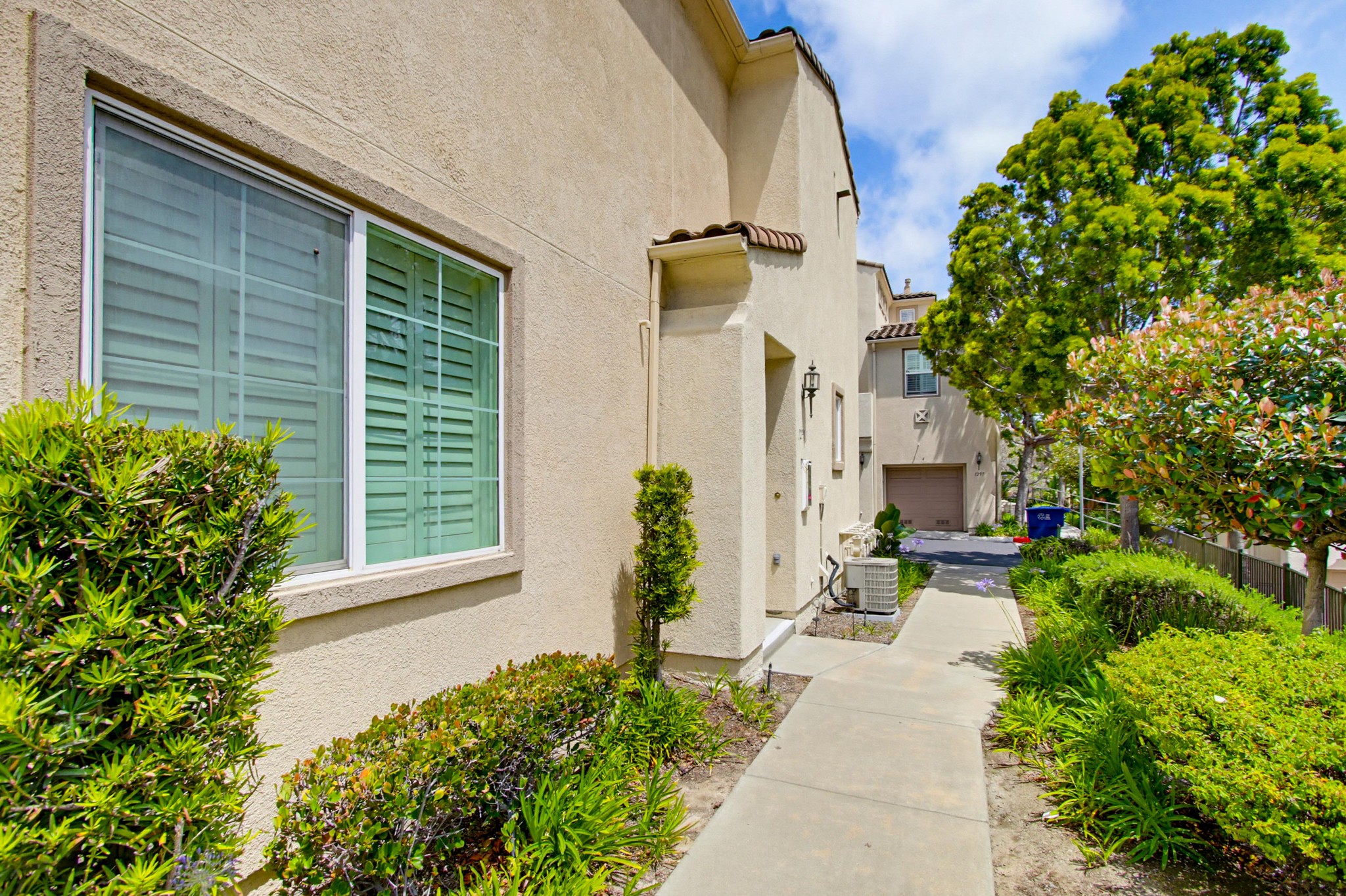 Virtual tour photo 4 of 78 for 1298 Fools Gold Wy UNIT 1