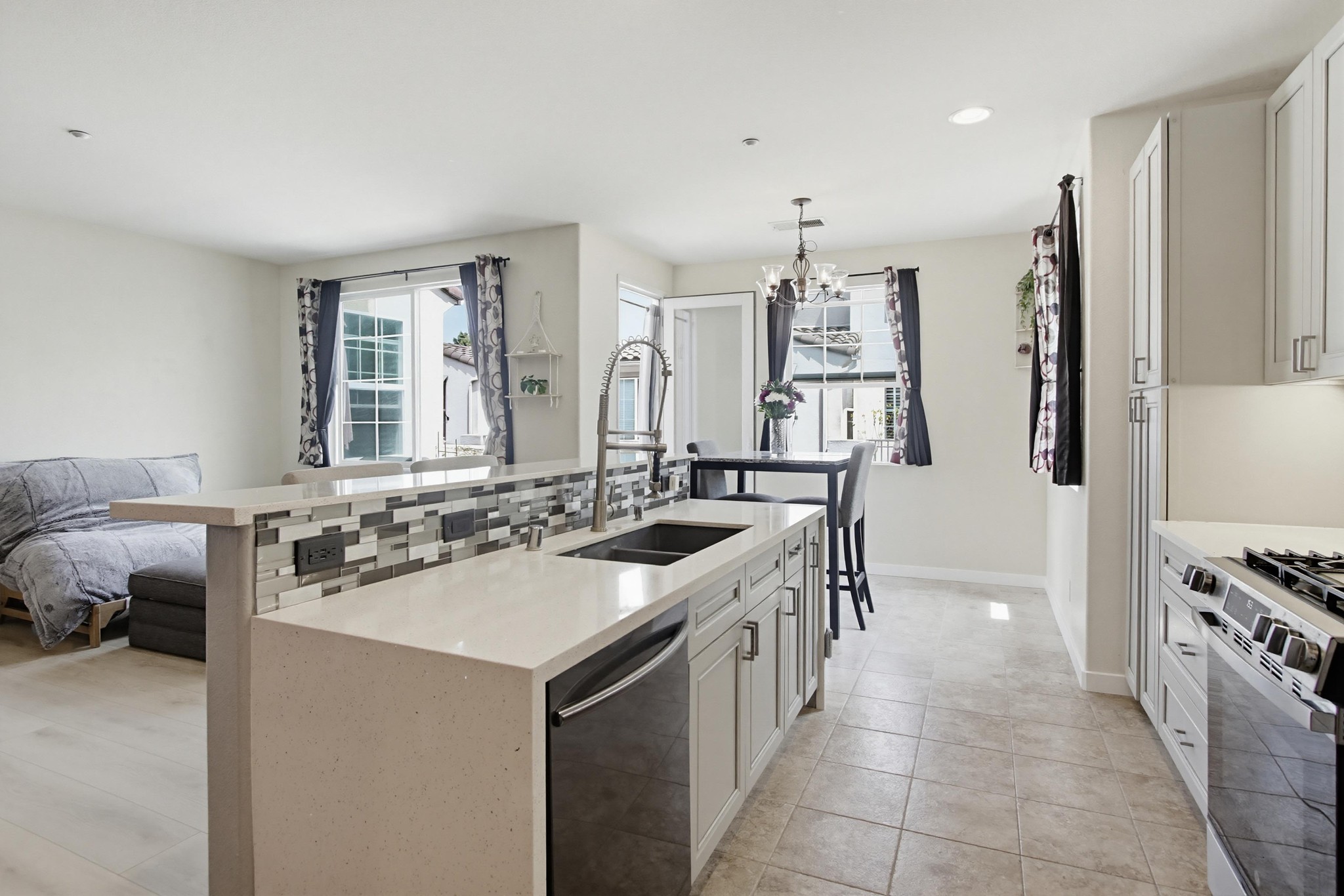 Virtual tour photo 11 of 78 for 1298 Fools Gold Wy UNIT 1