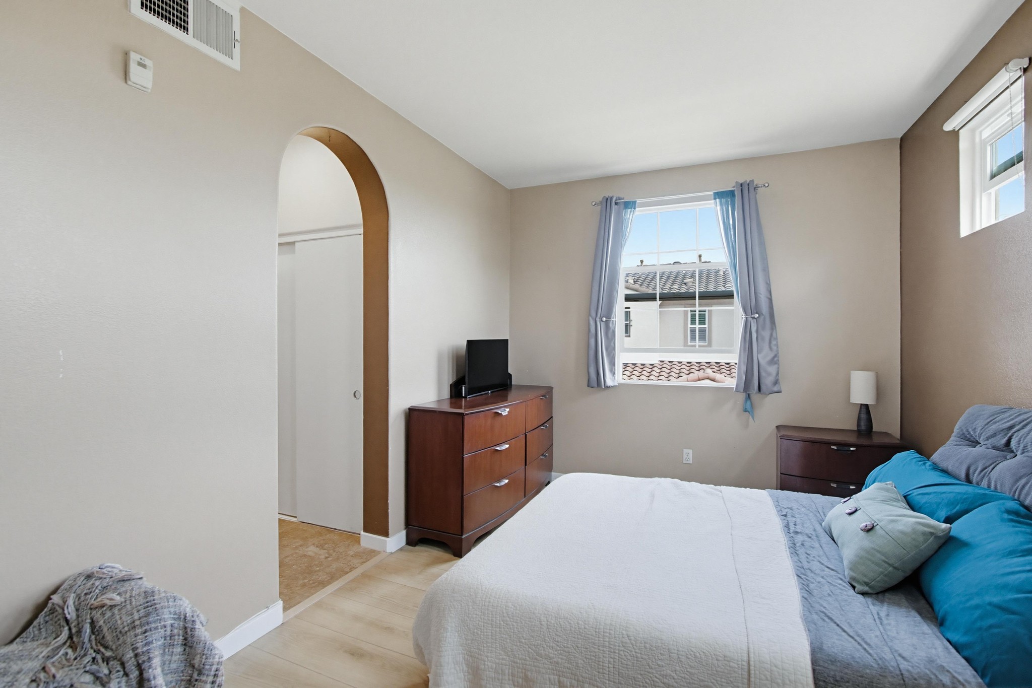 Virtual tour photo 19 of 78 for 1298 Fools Gold Wy UNIT 1
