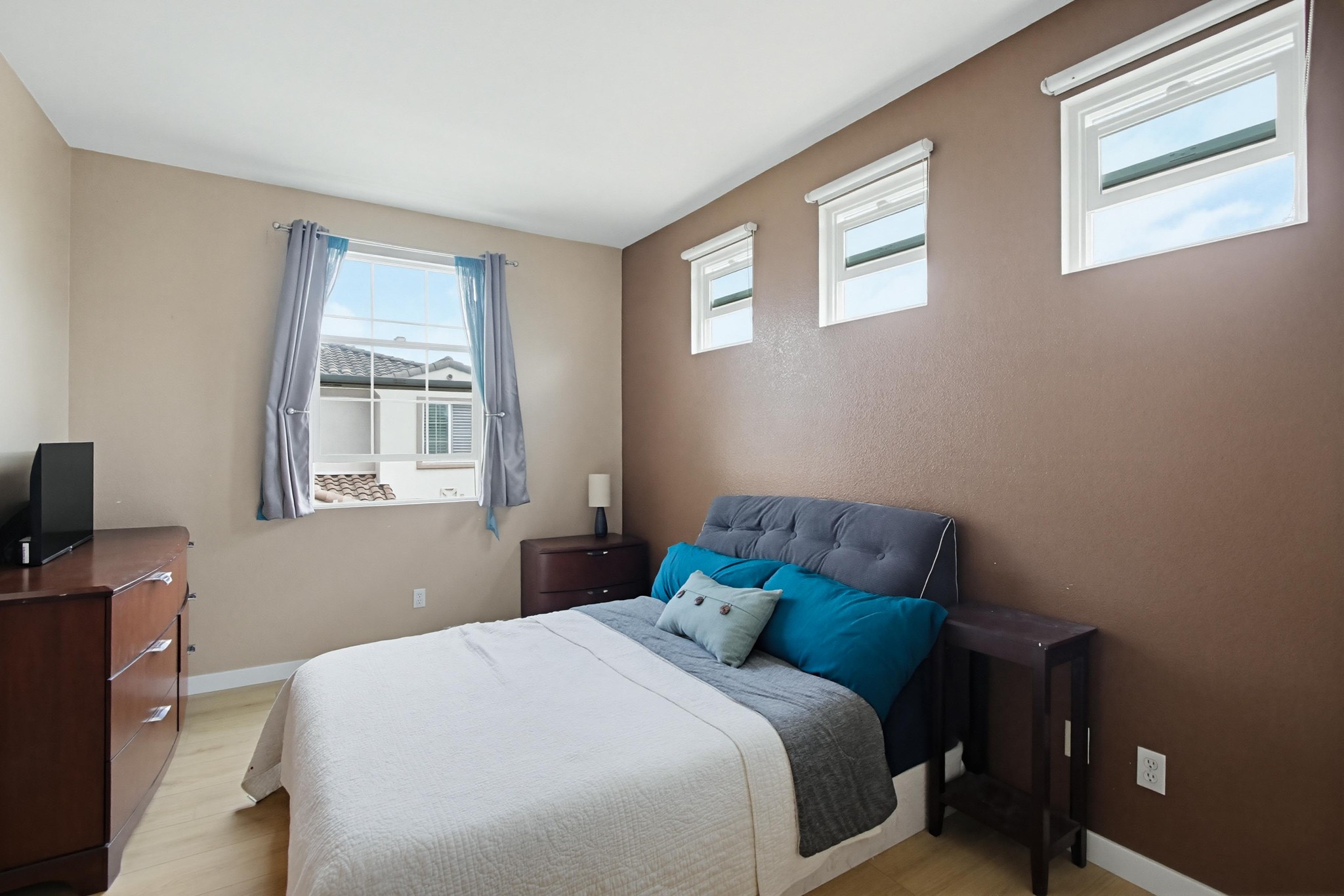 Virtual tour photo 20 of 78 for 1298 Fools Gold Wy UNIT 1